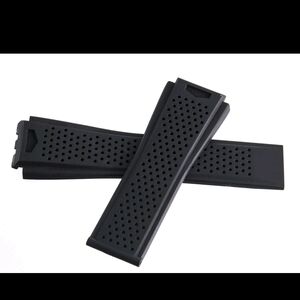 Tag Heuer 01 Carrera 28mm X22mm Black Rubber Band Strap. CAR2A1Z.